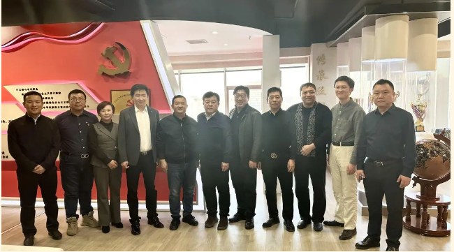 河?xùn)|區(qū)魯山道街道領(lǐng)導(dǎo)、春華街道及商會(huì)領(lǐng)導(dǎo)走訪永誠(chéng)世佳